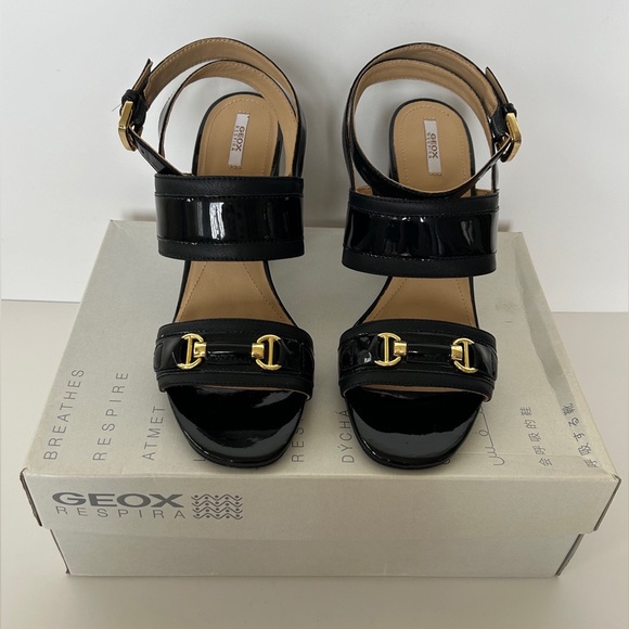 Authentic Geox heels - Picture 2 of 8